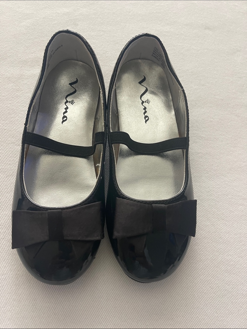 NWOT Nina Size 11 M Girls Black Patent Mary Jane Flats with Bow Accent
